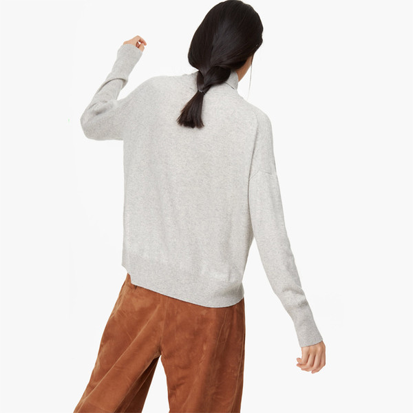 closed turtleneck closed turtleneck