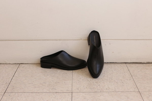 Intentionally Blank SPLIT in BLACK Intentionally Blank SPLIT in BLACK