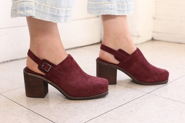 Intentionally Blank HONCHO in BURGUNDY SUEDE Intentionally Blank HONCHO in BURGUNDY SUEDE