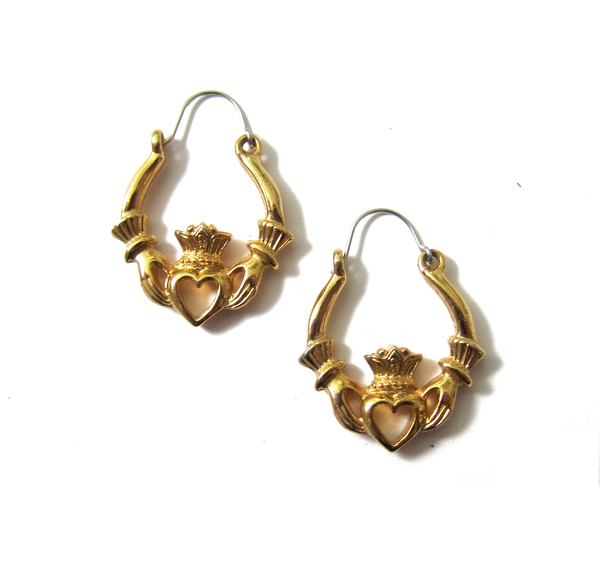 gold claddagh earrings gold claddagh earrings