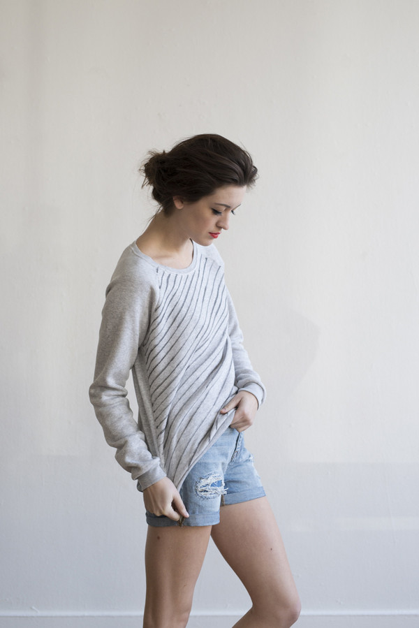 Anna Joyce - Sweatshirt Wavy Lines Anna Joyce - Sweatshirt Wavy Lines