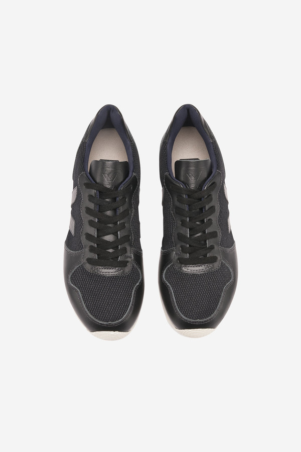 VEJA Holiday Mesh Sneaker in black VEJA Holiday Mesh Sneaker in black