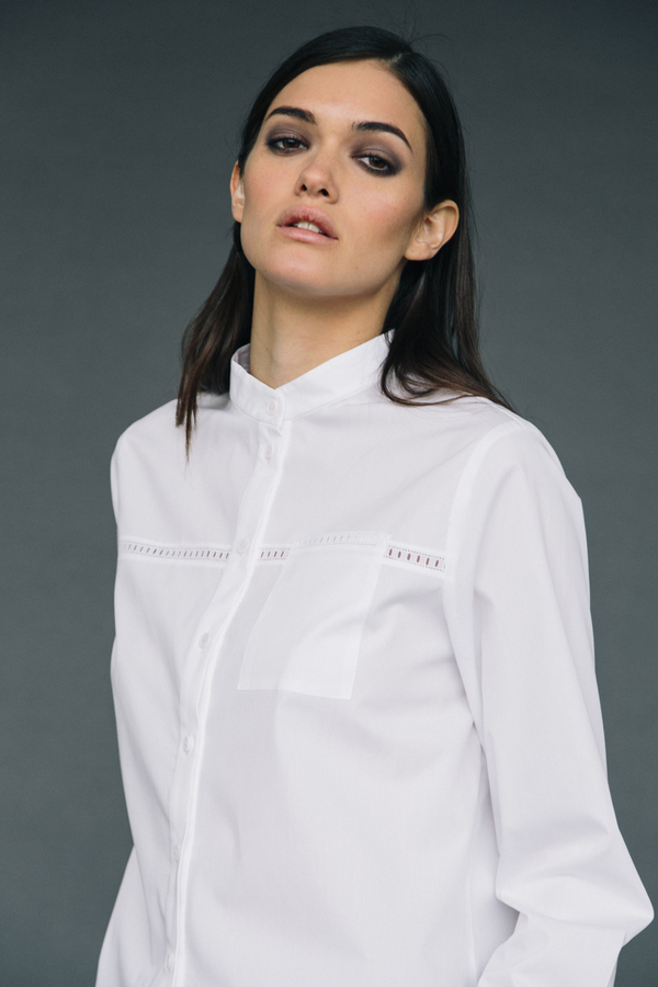 Maud Heline Cropped White Bazal Shirt With Lace and Back Panel Maud Heline Cropped White Bazal Shirt With Lace and Back Panel