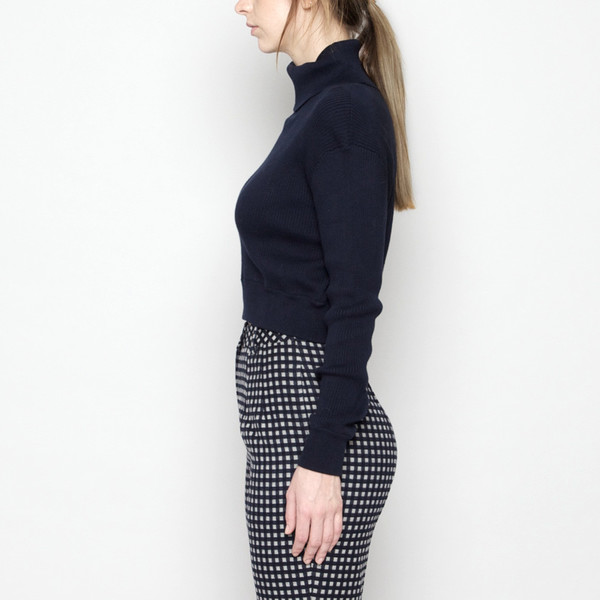 7115 by Szeki Lightweight Fitted Cropped Sweater - Navy FW16 7115 by Szeki Lightweight Fitted Cropped Sweater - Navy FW16