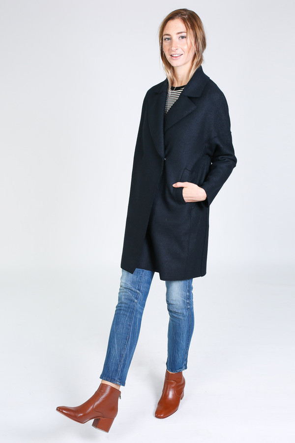 Harris Wharf London Oversized collar Coat in dark blue Harris Wharf London Oversized collar Coat in dark blue