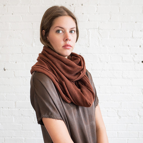 Schai Infinity Feather Cashmere Scarf Dark Rust Schai Infinity Feather Cashmere Scarf Dark Rust