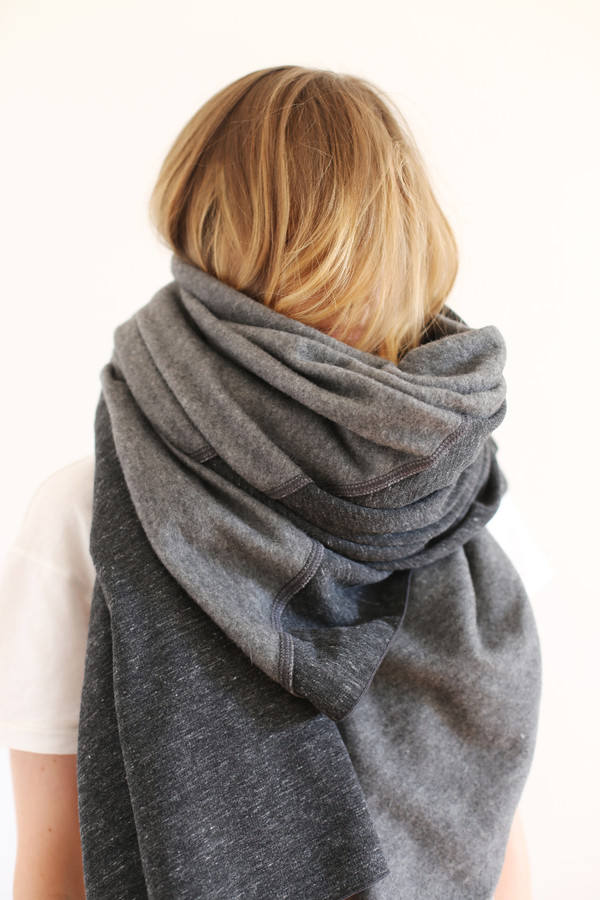 Donni Charm Donni Sweatshirt Diagonal Scarf Donni Charm Donni Sweatshirt Diagonal Scarf