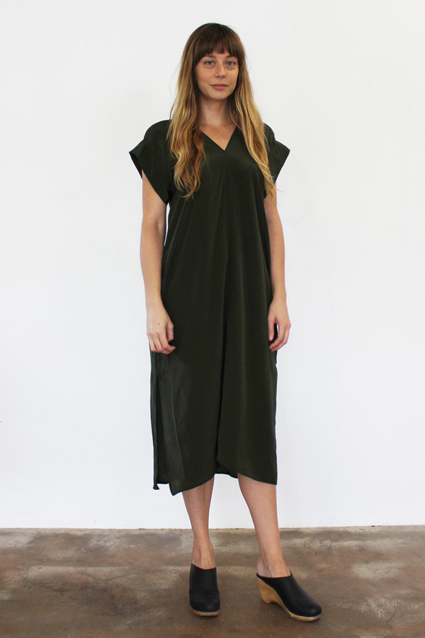 esby banks silk kimono dress in black esby banks silk kimono dress in black