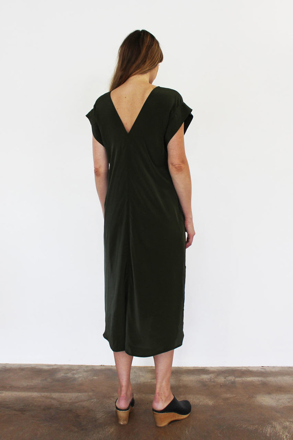 esby banks silk kimono dress in black esby banks silk kimono dress in black