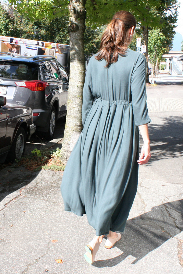BLACK CRANE PLEATED DRESS BLACK CRANE PLEATED DRESS