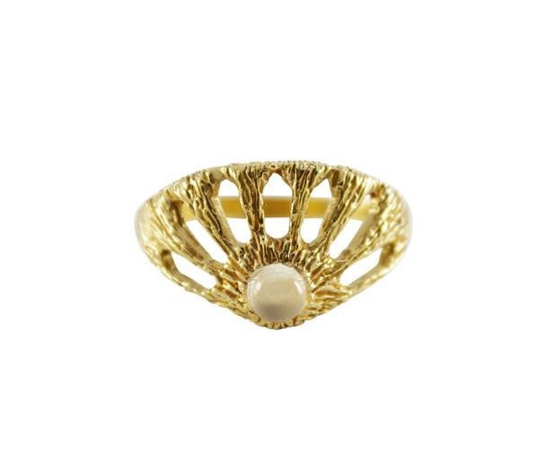 Stefanie Sheehan Window Ring with Moonstone Stefanie Sheehan Window Ring with Moonstone