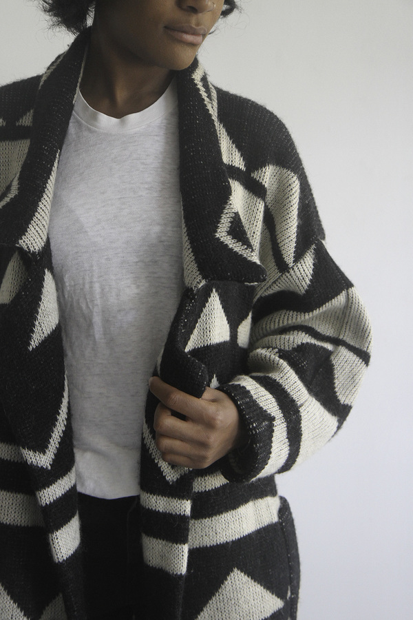 The Shudio Vintage Oversized Geometric Sweater The Shudio Vintage Oversized Geometric Sweater