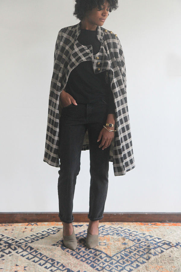 The Shudio Vintage Black and White Plaid Cape The Shudio Vintage Black and White Plaid Cape