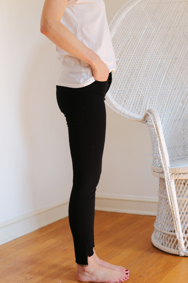 FRAME Denim Le Skinny de Jeanne Raw Staggered FRAME Denim Le Skinny de Jeanne Raw Staggered