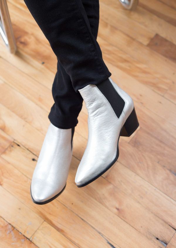 L'Intervalle Gaga Chelsea Boots (Silver) L'Intervalle Gaga Chelsea Boots (Silver)