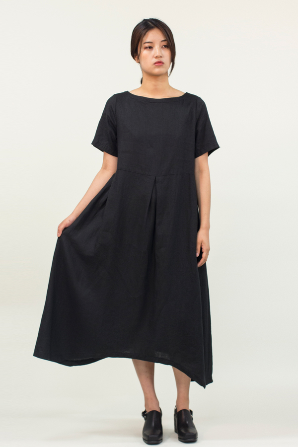 Universal Tissu Linen Dress- Black Universal Tissu Linen Dress- Black