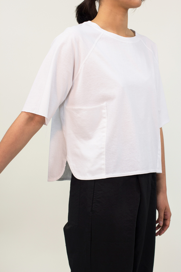 Universal Tissu Pocket Crop Top- White Universal Tissu Pocket Crop Top- White