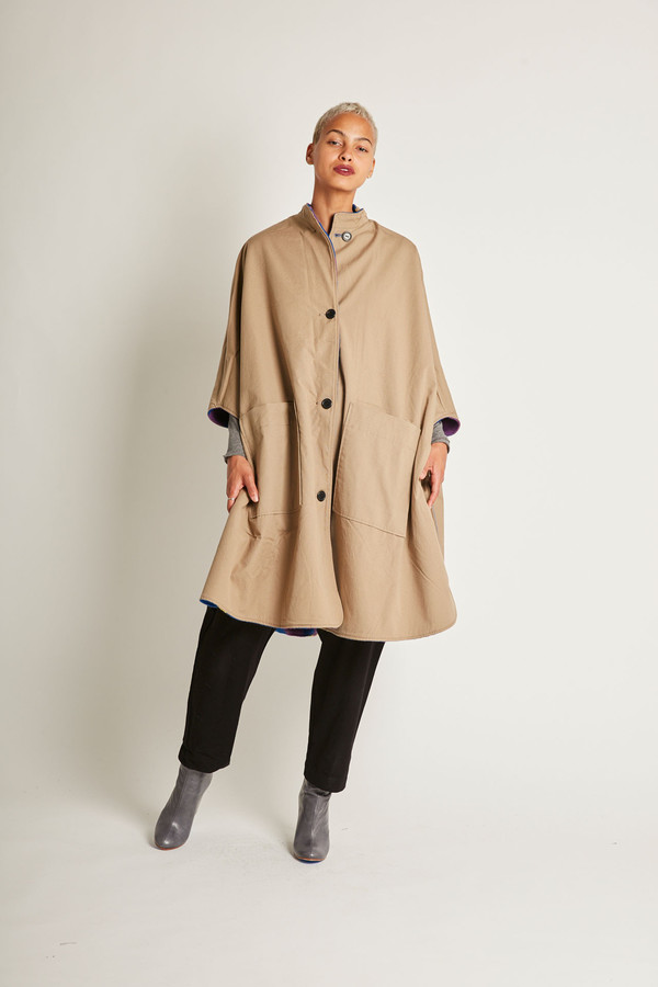 Kurt Lyle Berlyn Cape in Oslo Plaid Kurt Lyle Berlyn Cape in Oslo Plaid