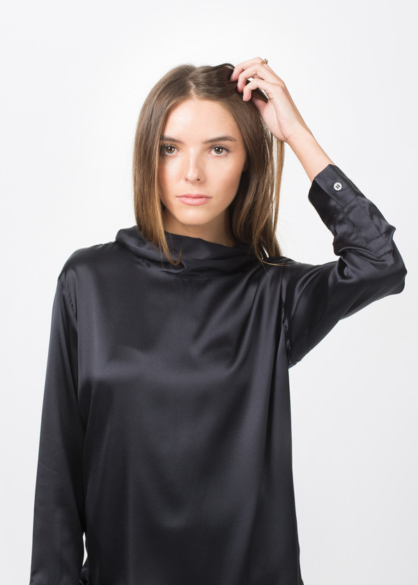 Sibel Saral Silk Luxor Turtleneck Sibel Saral Silk Luxor Turtleneck
