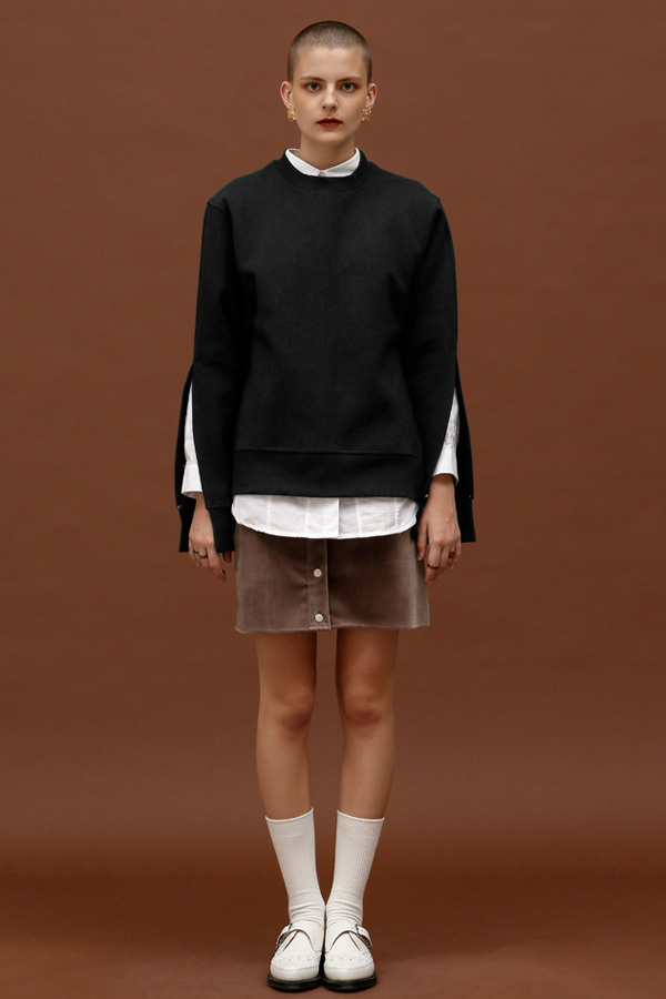 ROCKET LUNCH Slit Sweatshirt- Black ROCKET LUNCH Slit Sweatshirt- Black