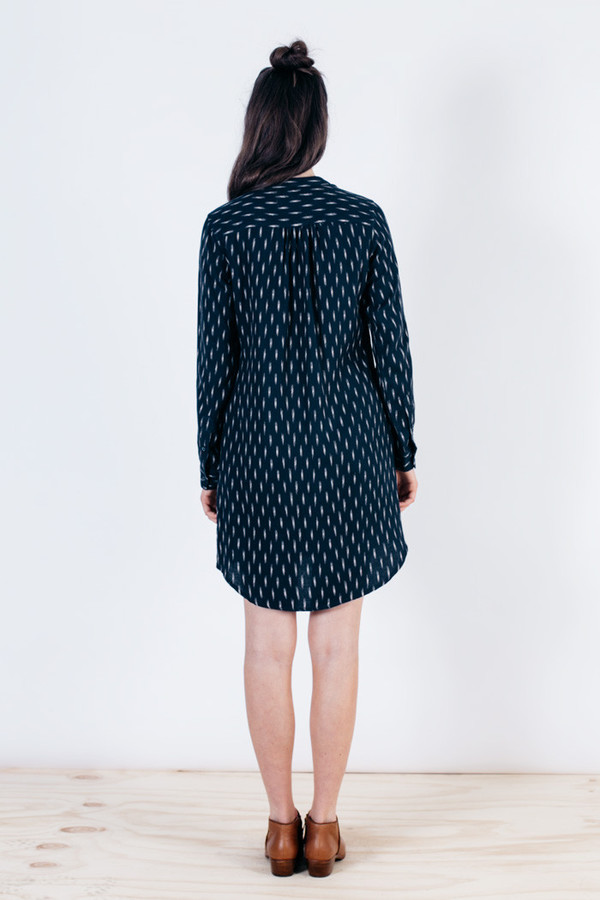 Bridge & Burn Ivy Navy Brush Print Bridge & Burn Ivy Navy Brush Print