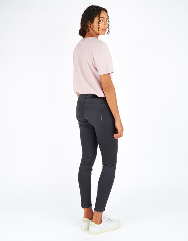 Neuw Razor Skinny Jean Treasure Black Neuw Razor Skinny Jean Treasure Black