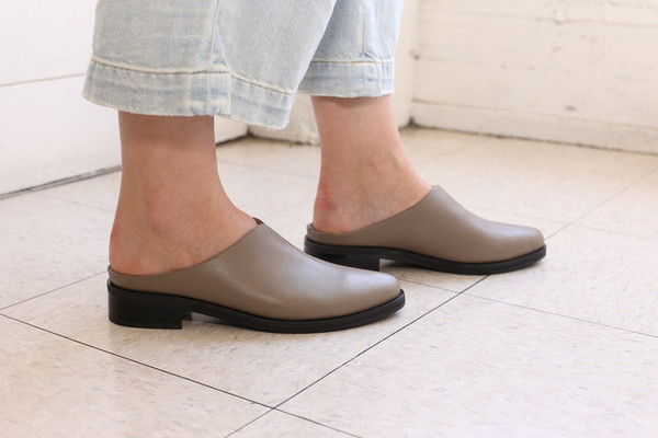 Intentionally Blank SPLIT Grey Intentionally Blank SPLIT Grey