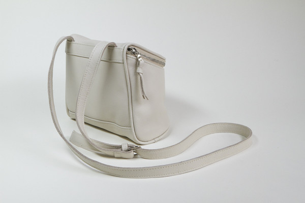 Clyde Camera Bag in Stone Leather Clyde Camera Bag in Stone Leather