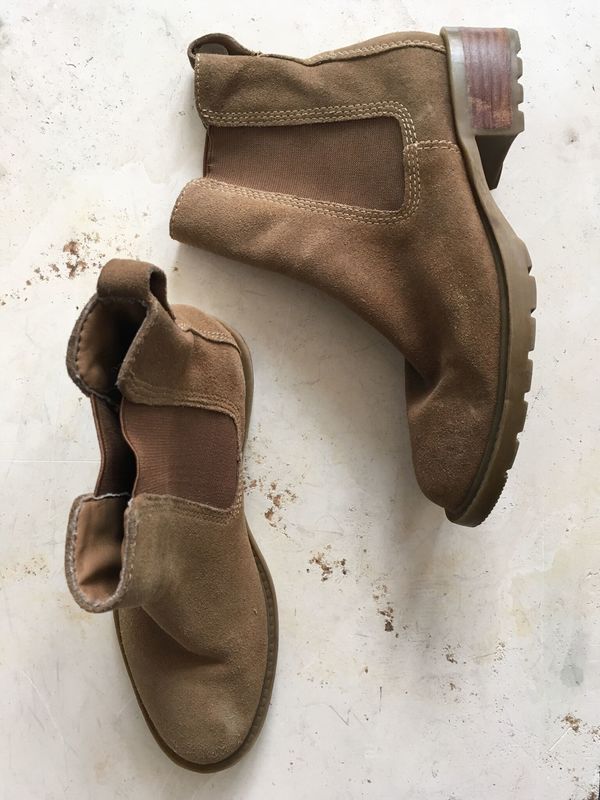The Shudio Vintage Suede Chelsea Boots (Sz 6.5) The Shudio Vintage Suede Chelsea Boots (Sz 6.5)