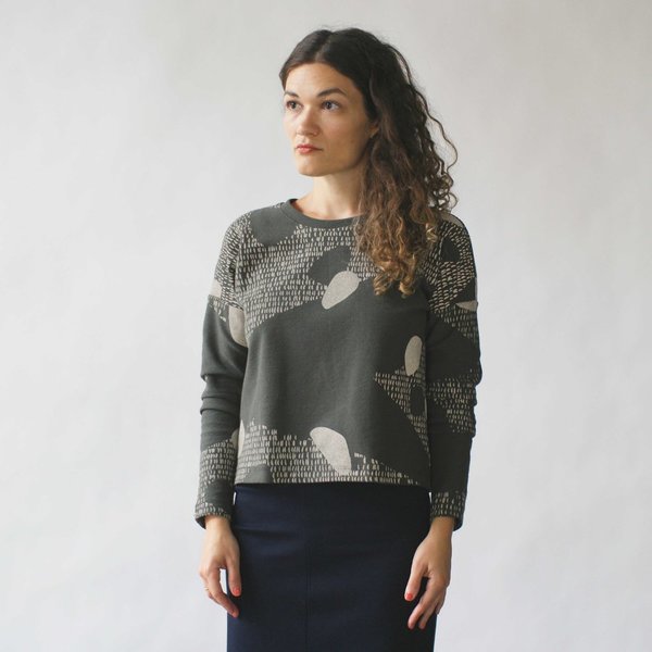 Make It Good Composition #1 Cropped Sweatshirt in Smoke Make It Good Composition #1 Cropped Sweatshirt in Smoke