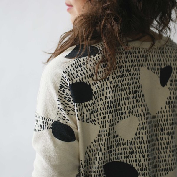 Make It Good Composition #1 Cropped Sweatshirt in Cream Make It Good Composition #1 Cropped Sweatshirt in Cream