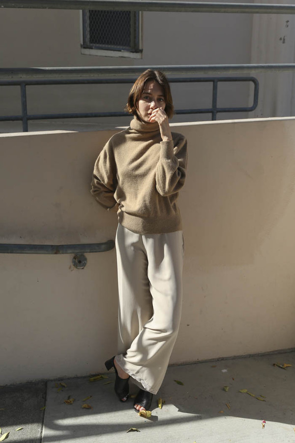 NONNA Vintage Evan-Picone Tan Turtleneck NONNA Vintage Evan-Picone Tan Turtleneck
