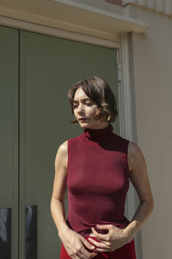 Nikki Chasin Brandy Sparkle Turtleneck in Burgundy Nikki Chasin Brandy Sparkle Turtleneck in Burgundy