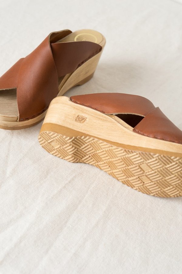 no. 6 Frida Clog On Mid Wedge no. 6 Frida Clog On Mid Wedge