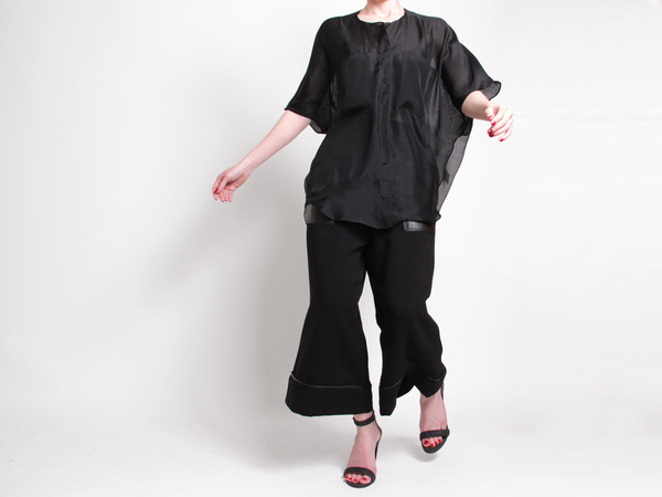 Berenik Oversized Pocket Top - Black Berenik Oversized Pocket Top - Black