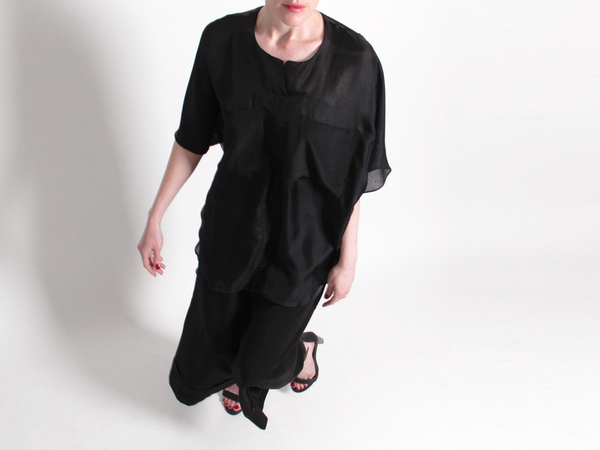 Berenik Oversized Pocket Top - Black Berenik Oversized Pocket Top - Black