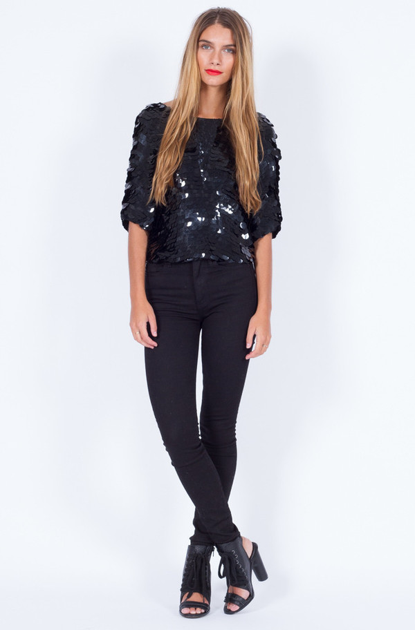 BLACK SEQUIN DISC TOP (SMALL-MEDIUM) BLACK SEQUIN DISC TOP (SMALL-MEDIUM)