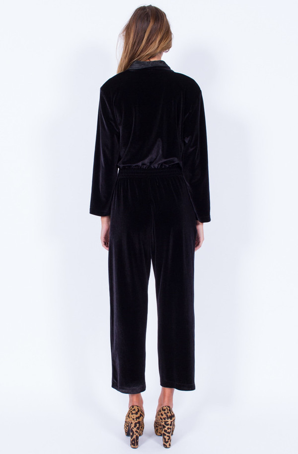 BLACK VELVET TUXEDO JUMPSUIT (MEDIUM) BLACK VELVET TUXEDO JUMPSUIT (MEDIUM)