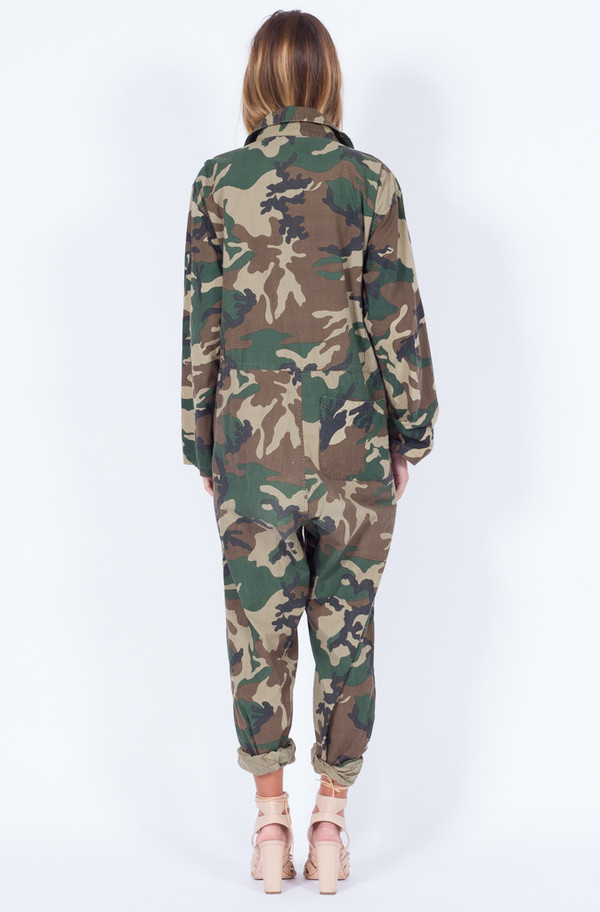 CAMO PRINT JUMPSUIT (ONE SIZE) CAMO PRINT JUMPSUIT (ONE SIZE)