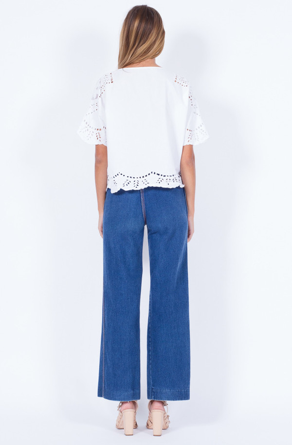 Yo Vintage! WHITE COTTON CUT OUT BLOUSE (SMALL-MEDIUM) Yo Vintage! WHITE COTTON CUT OUT BLOUSE (SMALL-MEDIUM)