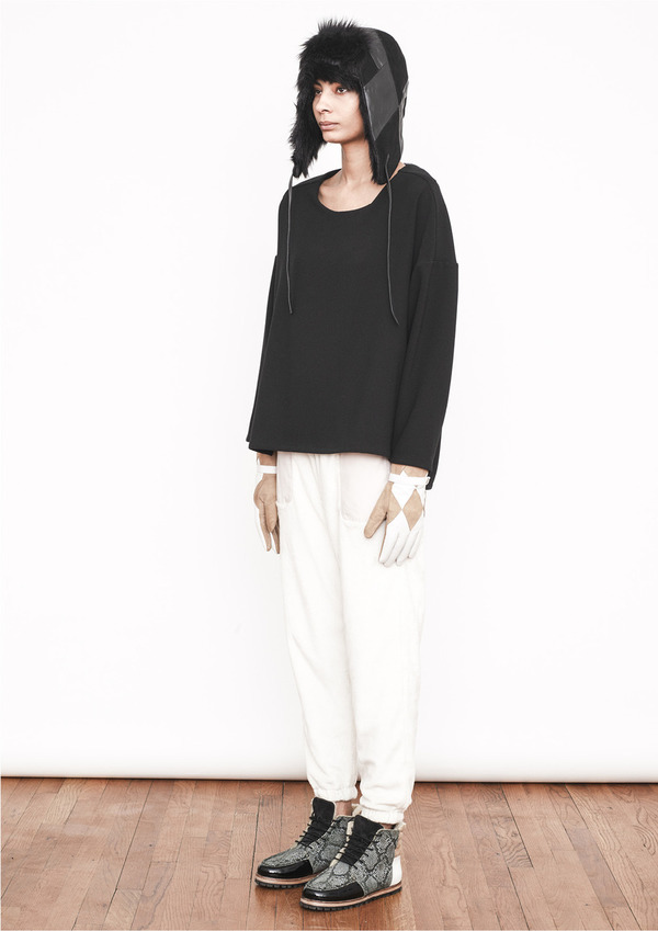 Berenik BASIC CREWNECK TOP Berenik BASIC CREWNECK TOP
