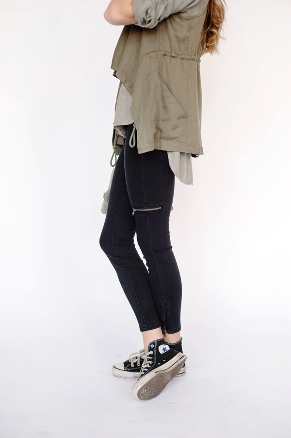Paige Denim Daryn Ankle Zip Paige Denim Daryn Ankle Zip