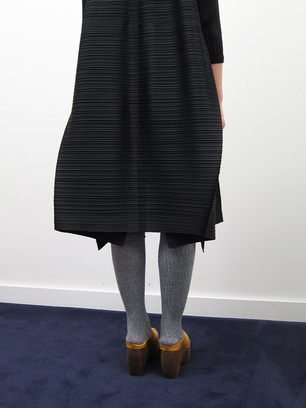 Issey Miyake Edgy Bounce Dress - Black Issey Miyake Edgy Bounce Dress - Black