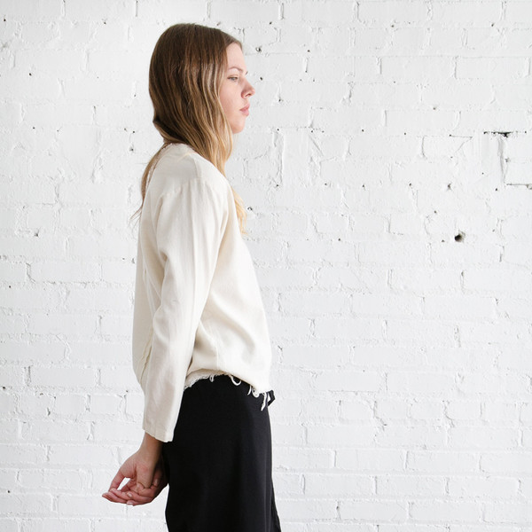 Black Crane Wide Top - Cream Black Crane Wide Top - Cream