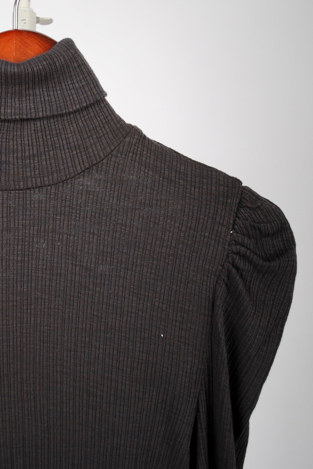 Sundry Puff Sleeve Turtleneck - Coal 