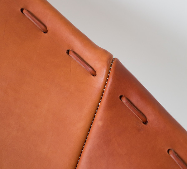 GARZA MARFA Saddle Leather Oval Chair GARZA MARFA Saddle Leather Oval Chair