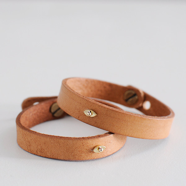 ILD DESERT EYE LEATHER CUFF ILD DESERT EYE LEATHER CUFF