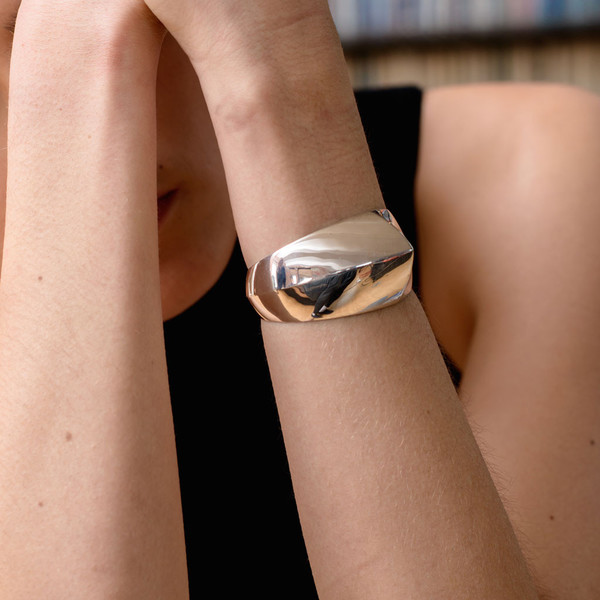 AGMES Curve Cuff AGMES Curve Cuff