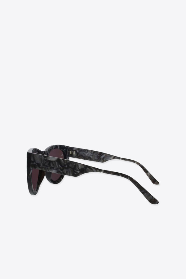 Smoke x Mirrors Run around sue sunglasses in black scales Smoke x Mirrors Run around sue sunglasses in black scales