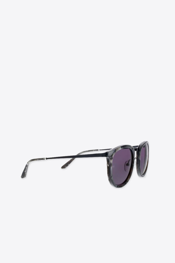 Men's Smoke x Mirrors Shout sunglasses in black scales Men's Smoke x Mirrors Shout sunglasses in black scales